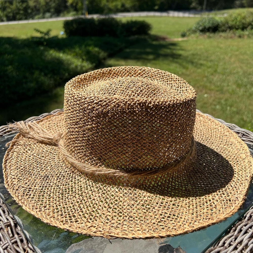 Straw hat - Picture 3 of 3